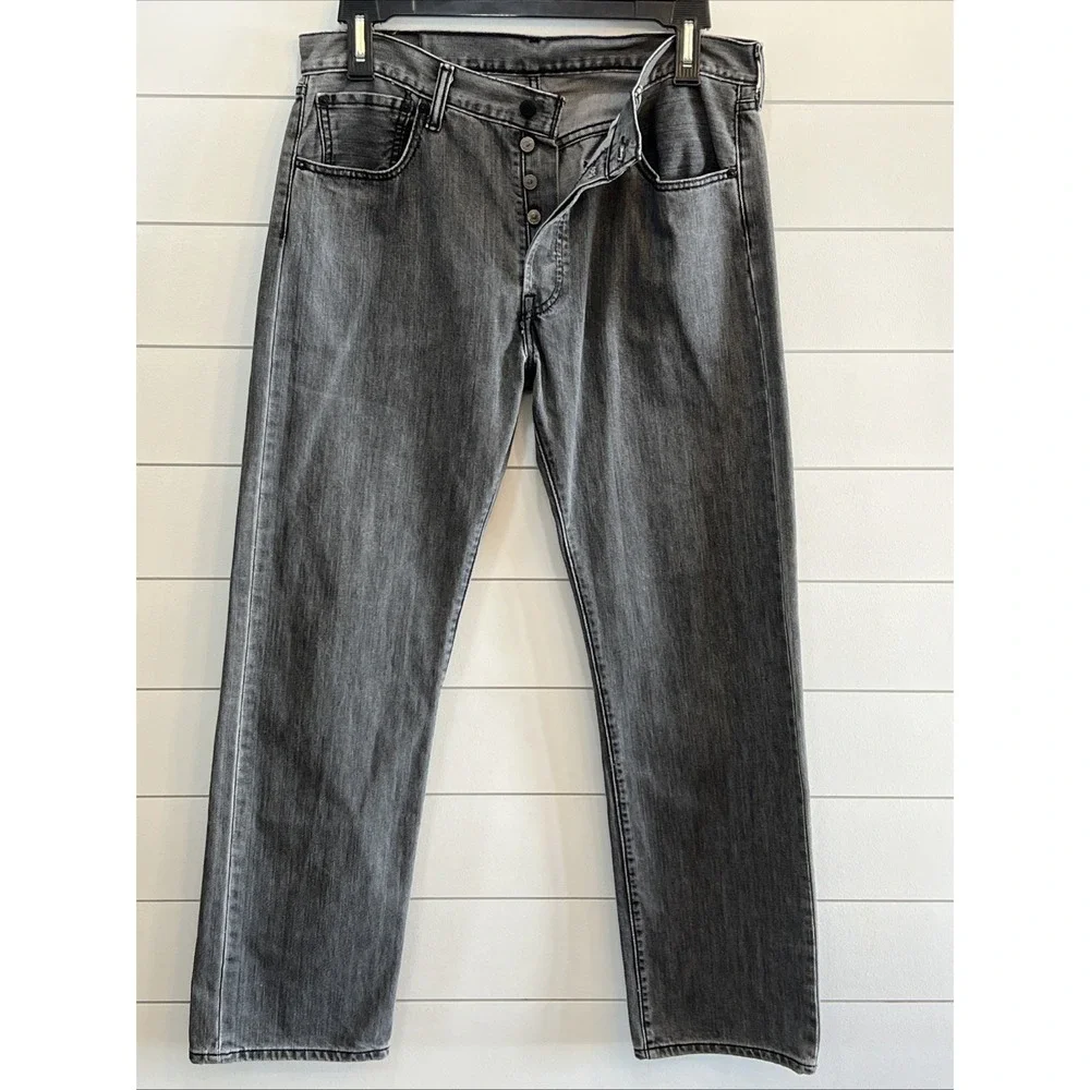 Levis 501 straight leg jeans Men 34X32 (35x31 ) Button Fly Gray Denim